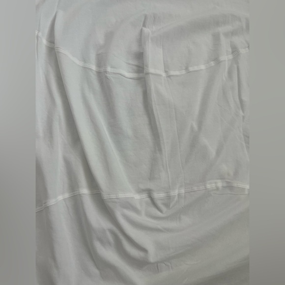 Lululemon’s white back in action short sleeve - Picture 8 of 9